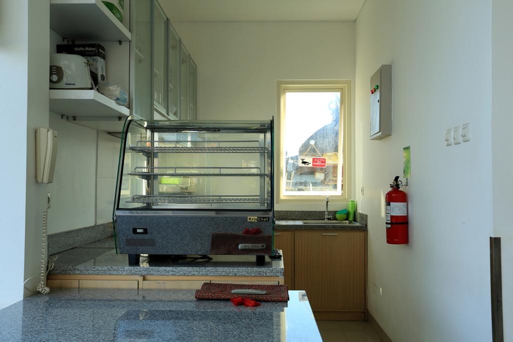 Reddoorz Near Pantai Jerman Ξενοδοχείο Kuta Lombok Εξωτερικό φωτογραφία