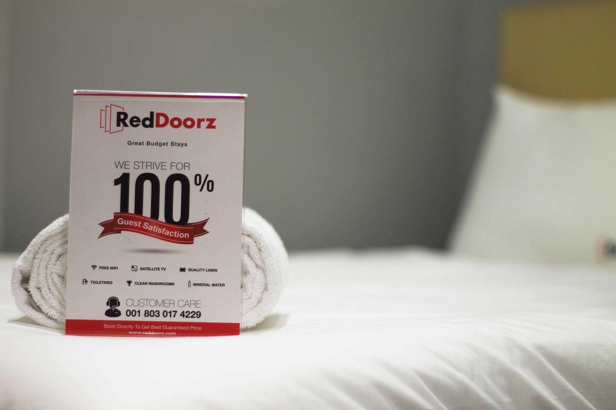 Reddoorz Near Pantai Jerman Ξενοδοχείο Kuta Lombok Εξωτερικό φωτογραφία